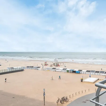 Stylish With Sea View For 4 People
