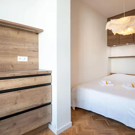 Stylish With Sea View For 4 People Apartment