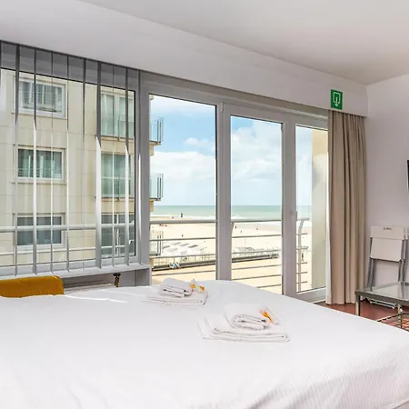Stylish With Sea View For 4 People Apartment *