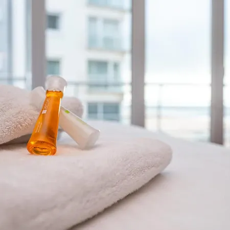 Stylish With Sea View For 4 People *